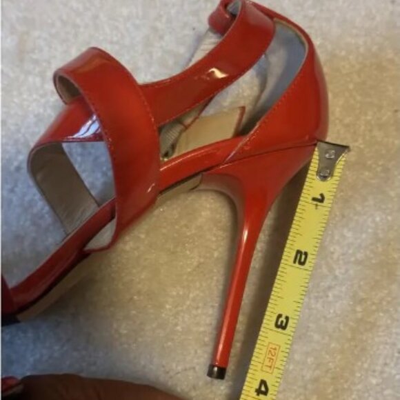 Jimmy Choo Patent Leather heels - Picture 4 of 6